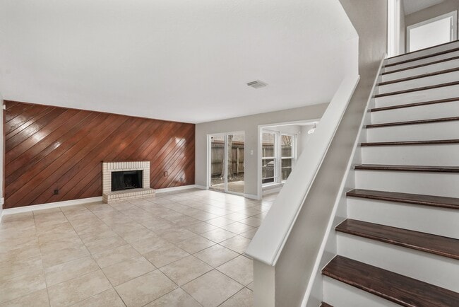 10814 Sugar Hill Dr