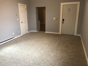1124 Locust St in Dubuque, IA - Building Photo - Building Photo