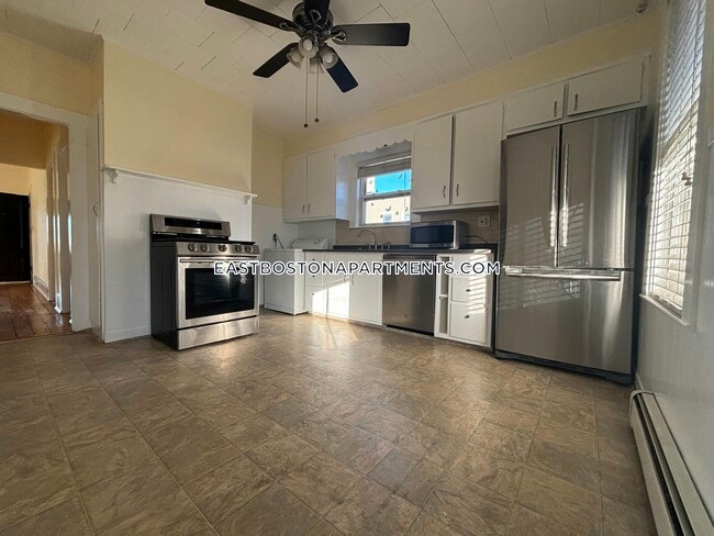 33 Falcon St, Unit 3