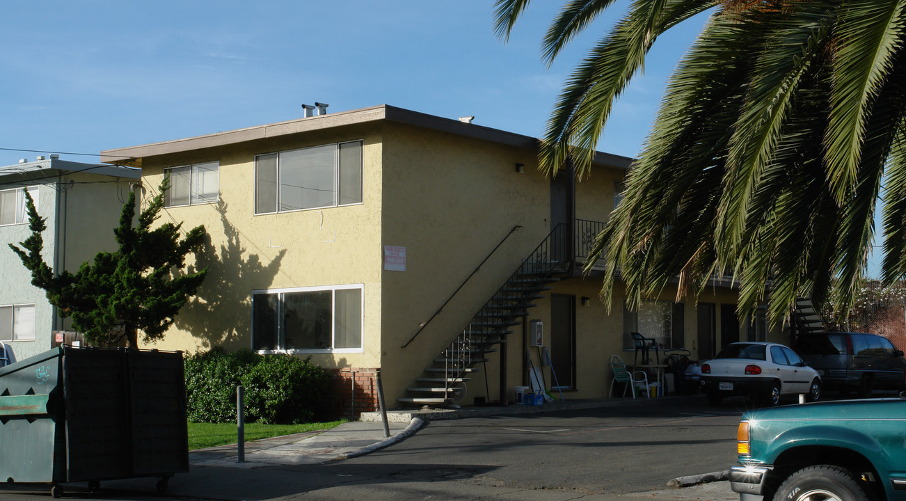 69-81 Jose Figueres Ave in San Jose, CA - Building Photo