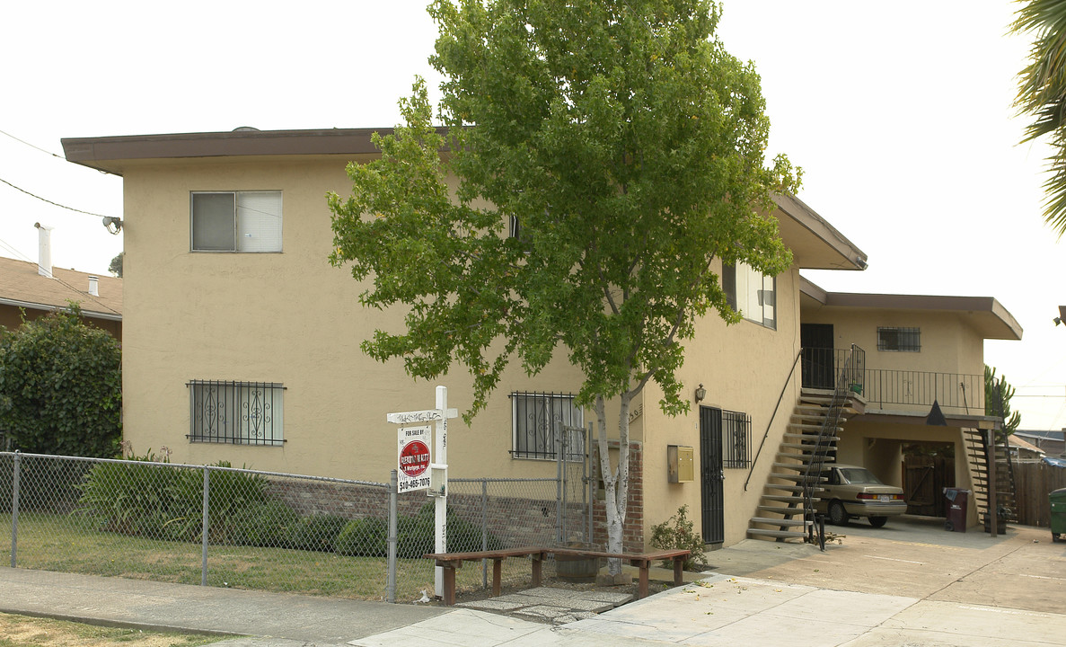 1050 75th Ave in Oakland, CA - Building Photo