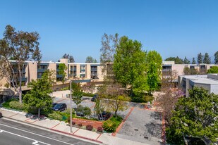 Eaton Crest in Los Angeles, CA - Building Photo