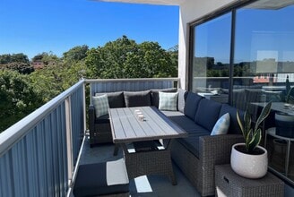 300 Lynn Shore Dr, Unit Condo with a Beach View in Lynn, MA - Building Photo - Building Photo