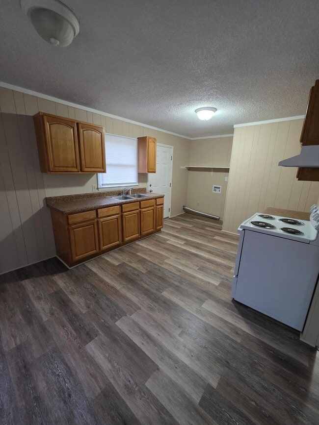 1910 Whitehall St in High Point, NC - Building Photo - Building Photo