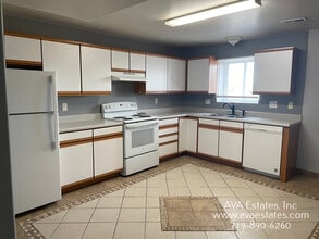 693 E Laporte Dr in Pueblo West, CO - Building Photo - Building Photo