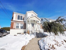 126 Sargeant Ave in Clifton, NJ - Building Photo