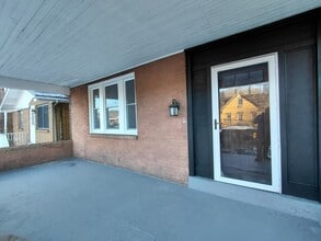 516 Halsey Ave in Pittsburgh, PA - Building Photo - Building Photo