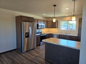 3822 Haralson Ln in Rapid City, SD - Building Photo - Building Photo