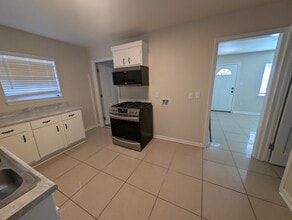 717 S Midwest Blvd in Midwest City, OK - Building Photo - Building Photo