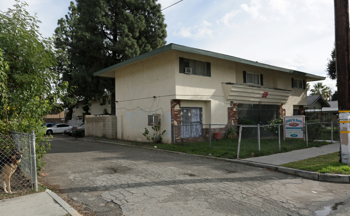 Jardin' De Rosas in San Bernardino, CA - Building Photo