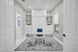 2740 NW 83rd Terrace in Pembroke Pines, FL - Building Photo - Building Photo