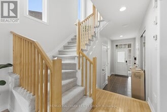 266 Tandalee Crescent in Ottawa, ON - Building Photo - Building Photo