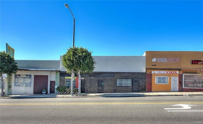 property at 1135 N La Brea Ave