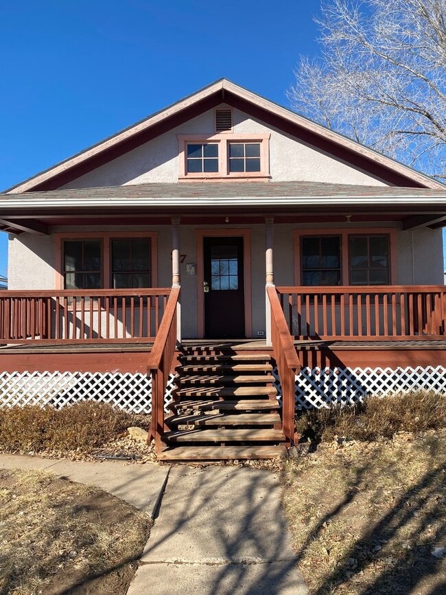 property at 27 S Elm St