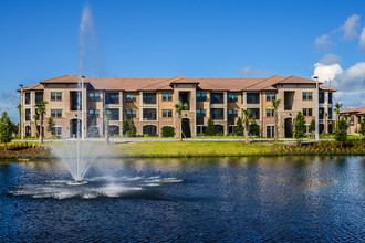 Sanctuary at West Port in Port Orange, FL - Foto de edificio - Building Photo