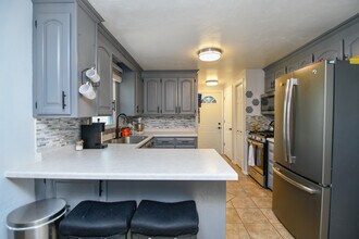 981 Hillcrest Heights in Howard, WI - Building Photo - Building Photo
