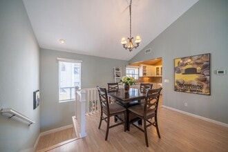 211 S Helberta Ave in Redondo Beach, CA - Building Photo - Building Photo