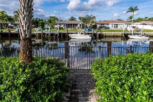 249 SE 3rd Ave in Pompano Beach, FL - Building Photo