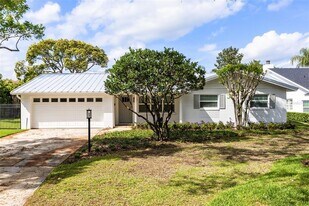 1711 Chestnut Ave in Winter Park, FL - Building Photo