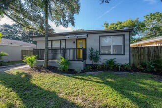 1415 E Hanna Ave in Tampa, FL - Building Photo - Building Photo