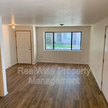 247 SW Rogue River Ave in Grants Pass, OR - Building Photo - Building Photo