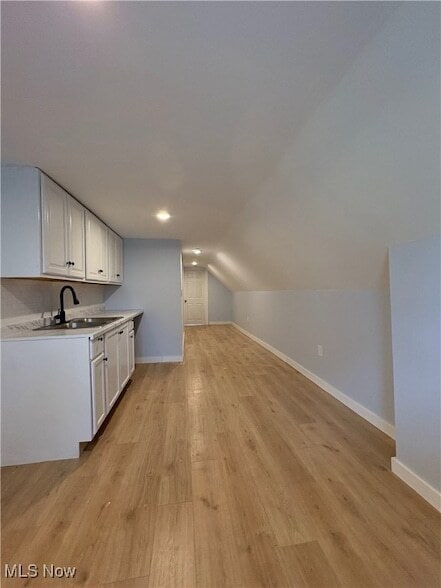946 E 79th St, Unit 3 in Cleveland, OH - Building Photo - Building Photo