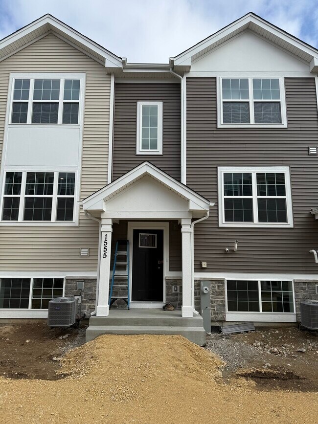 property at 1555 Sequoia Wy