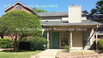 1471 Meadowood Village Dr in Fort Worth, TX - Building Photo