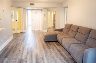 992 NW 93rd Ave in Plantation, FL - Building Photo - Building Photo