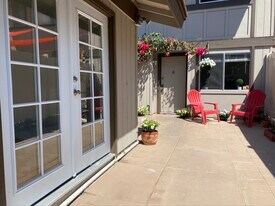 17441 Caminito Baya in San Diego, CA - Building Photo