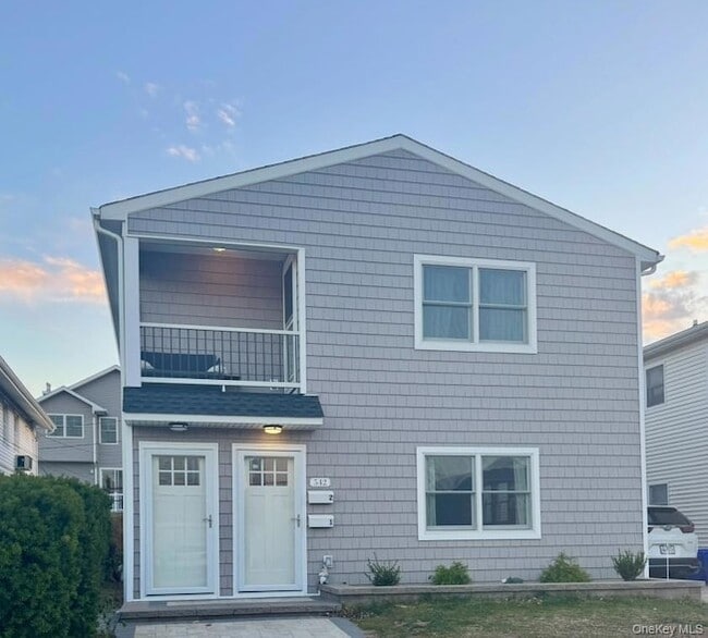 property at 542 E Pine St