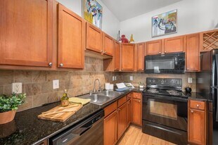 5298 Hidalgo St in Houston, TX - Building Photo