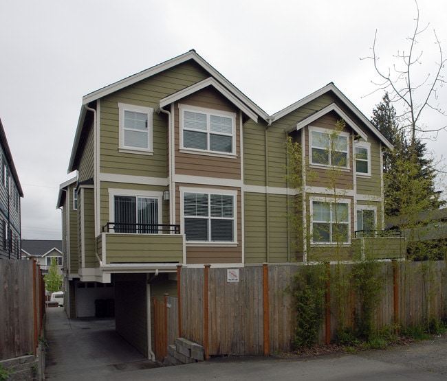 9243 Interlake Ave in Seattle, WA - Building Photo - Building Photo