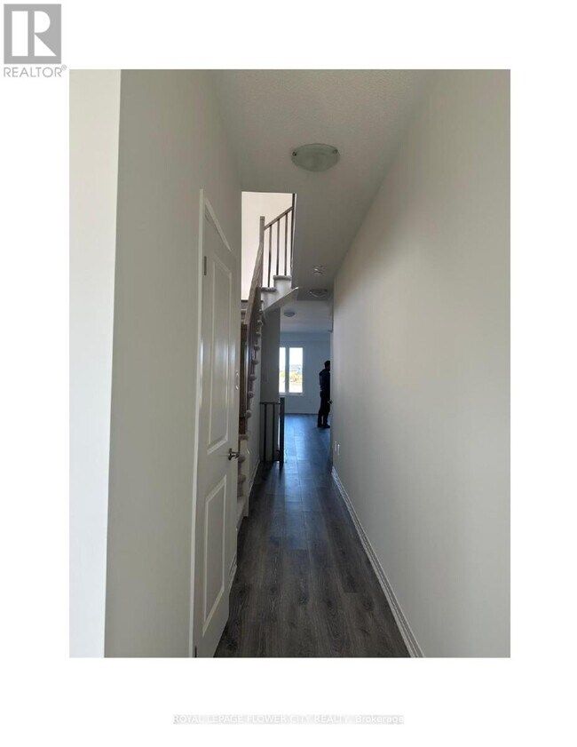 5 Sagewood Ave in Barrie, ON - Building Photo - Building Photo