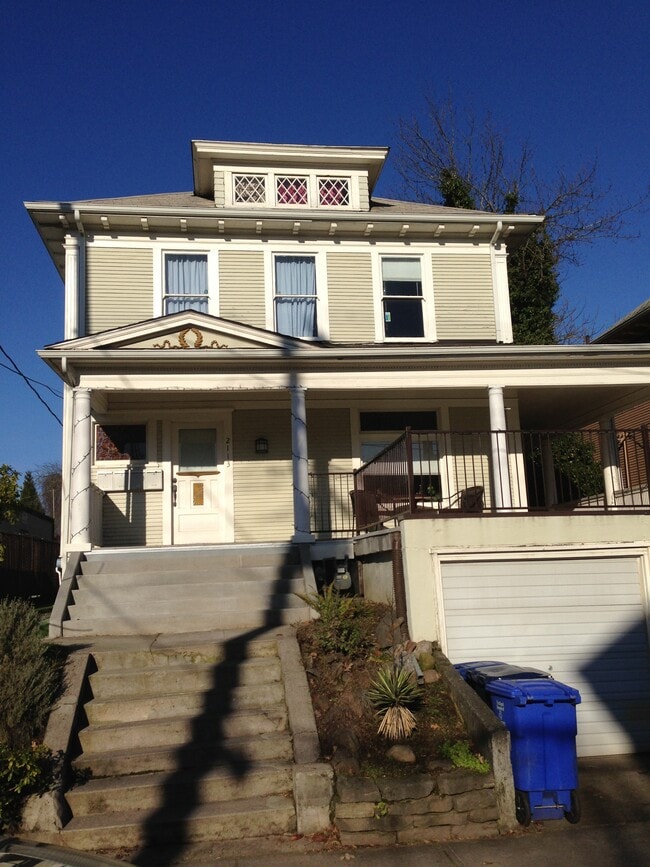 2113 SE Ankeny St, Unit 4