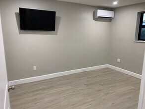 350 W 36th St, Unit 1 in Hialeah, FL - Building Photo - Building Photo