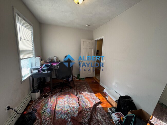 585 Broadway, Unit 1