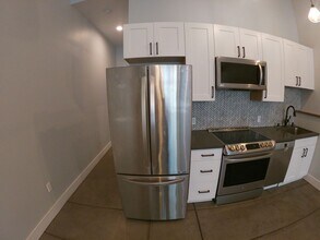 5608 Martin Luther King Jr Way in Oakland, CA - Building Photo - Building Photo