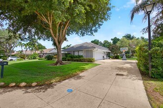 15 Balfour Rd E in Palm Beach Gardens, FL - Building Photo - Building Photo