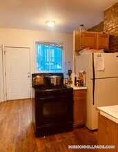 733 Parker St in Boston, MA - Building Photo - Building Photo