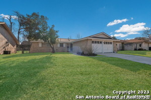 4730 Casa Bello St in San Antonio, TX - Building Photo - Building Photo