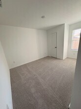 240 Pacific Waters in Seguin, TX - Foto de edificio - Building Photo