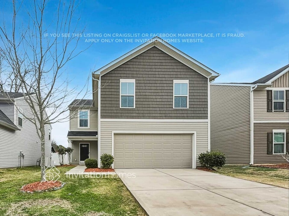 1831 Hooper Court in Charlotte, NC - Foto de edificio