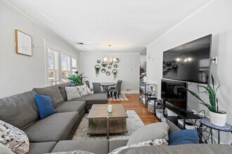 31 Myrtlebank Ave in Boston, MA - Foto de edificio - Building Photo