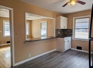 1149 Fairview Ave in Rockford, IL - Building Photo - Building Photo