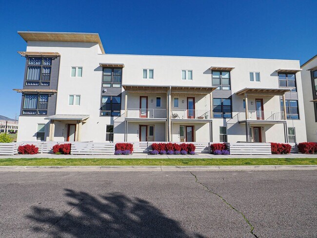 5098 Putney Hill Rd in South Jordan, UT - Building Photo - Building Photo