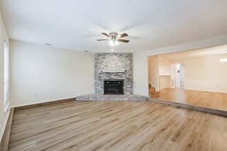 3362 Continental Dr in Missouri City, TX - Building Photo - Building Photo