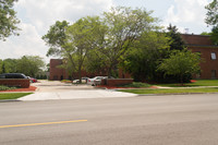 La Follette Park in Milwaukee, WI - Building Photo - Building Photo