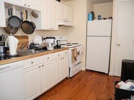 1039 Commonwealth Ave in Boston, MA - Building Photo