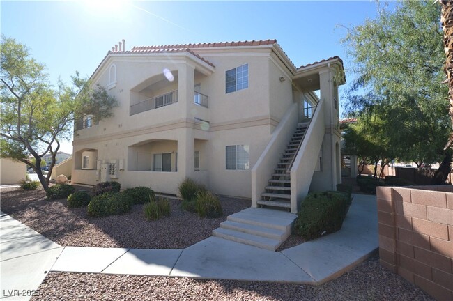 1881 W Alexander Rd in North Las Vegas, NV - Building Photo - Building Photo